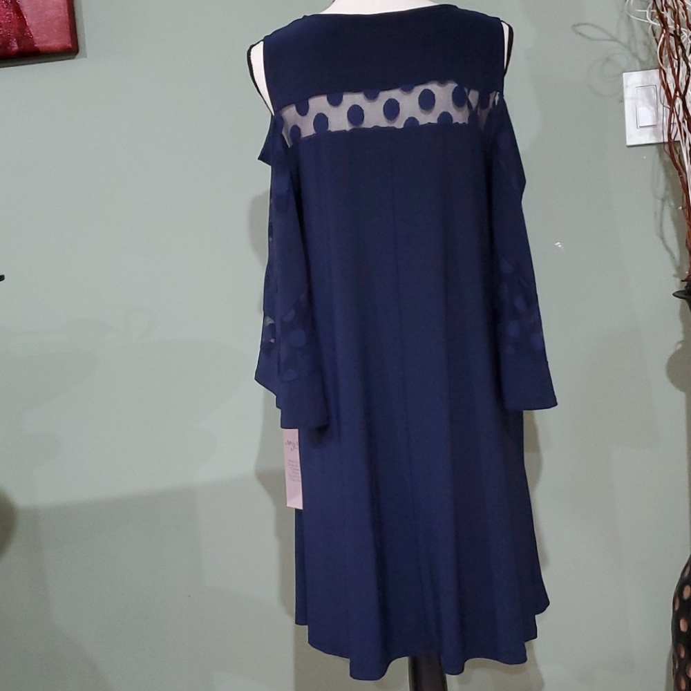 Dress - Picture 3 of 9